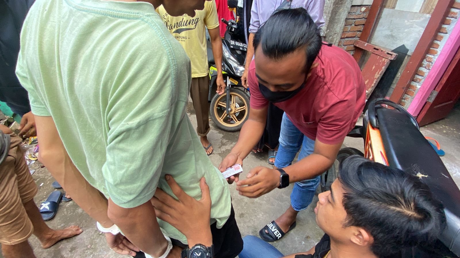 Nekat Jual Sabu, Polisi Gerus Bapak dan Anak di Dasan Agung Mataram