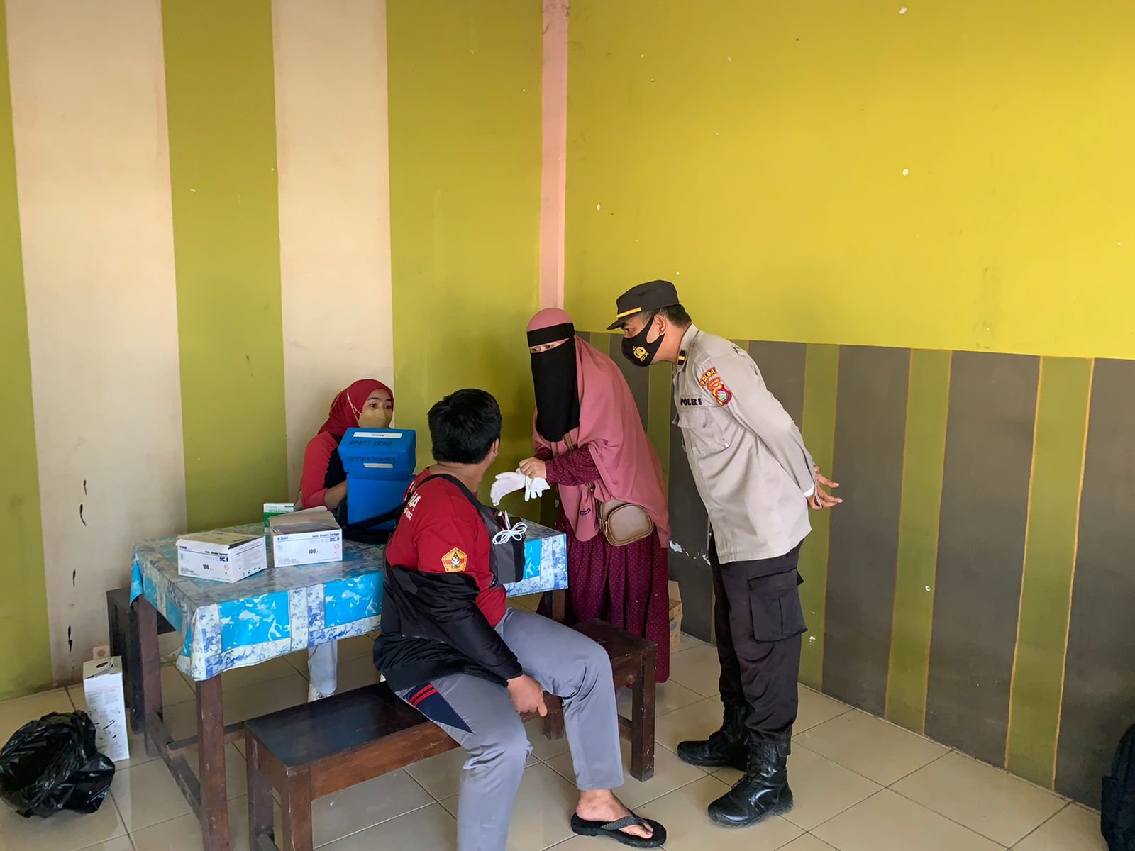 Vaksinasi di Kediri Lombok Barat, Lakukan Penyekatan