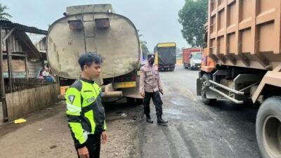 Kecelakan Lalulintas di Jambi, Truk Batu Bara VS Truck Tangki CPO