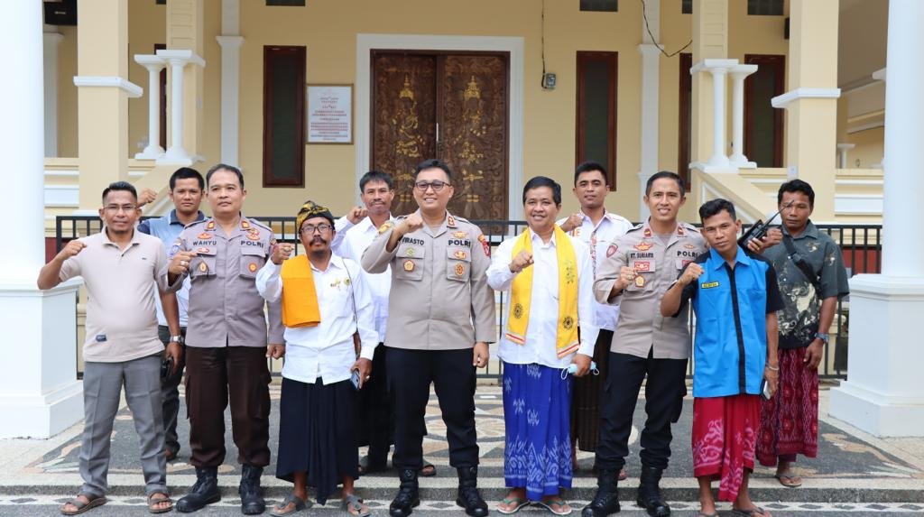 Jumat Besemeton di Lombok Barat, AKBP Wirasto Adi Nugroho Diaplikasikan Hingga Tingkat Kapolsek