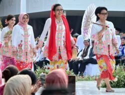 Ribuan Orang Berkebaya di Depan Istana Merdeka, Ini Tujuan dan Pesan Presiden Jokowi
