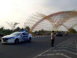 Polsek Labuapi Sosialisasikan Penggunaan Jalur Bypass BIL 2 untuk Pengendara Motor