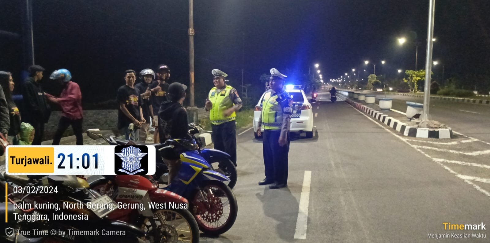 Satgas Kamseltibcarlantas Polres Lombok Barat Patroli Malam di Kantor KPU dan Jalan Bypass BIL