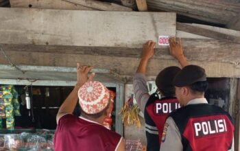 Polres Lombok Barat Patroli dan Sosialisasikan Inovasi KEMOS di Desa Banyu Urip