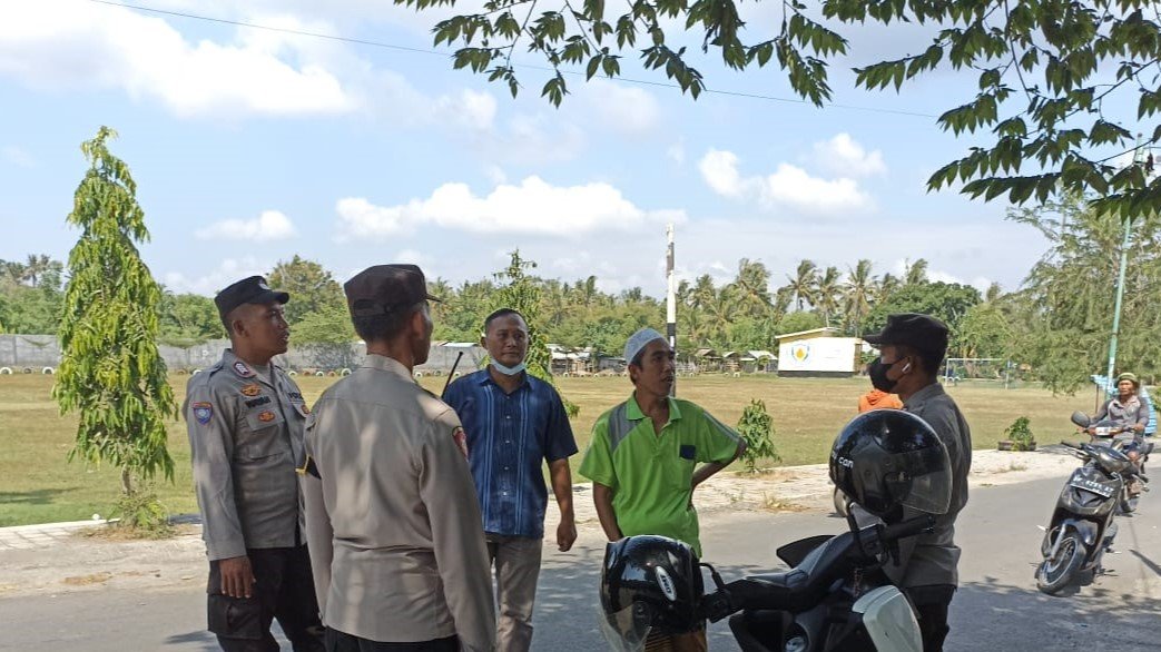 Polsek Gerung Gencar Patroli Wisata untuk Jaga Keamanan dan Kenyamanan Pengunjung Lombok Barat