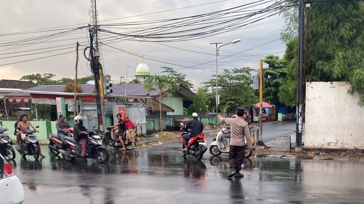 Polsek Kediri Jaga Lalu Lintas Sore Hari