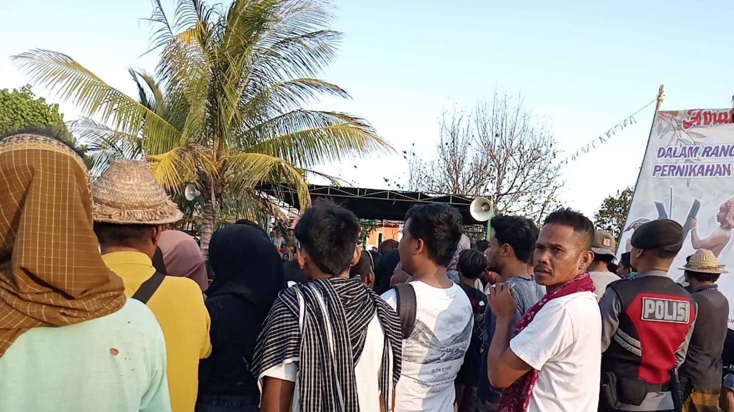 Meriahnya Turnamen Presean di Sekotong Lombok Barat