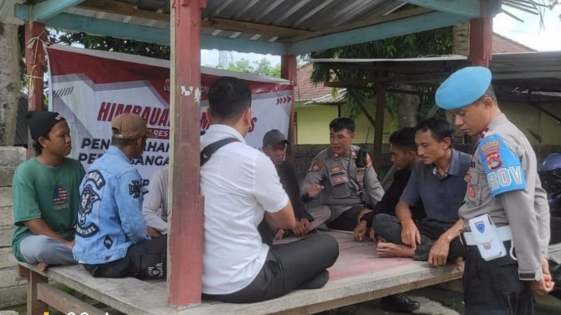 Polsek Labuapi Aktif Cegah Tindak Pidana Perdagangan Orang di Desa Karang Bongkot