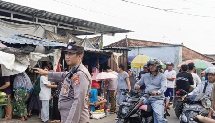 Upaya Polres Lombok Barat Cegah Kemacetan di Pasar Paok Kambut