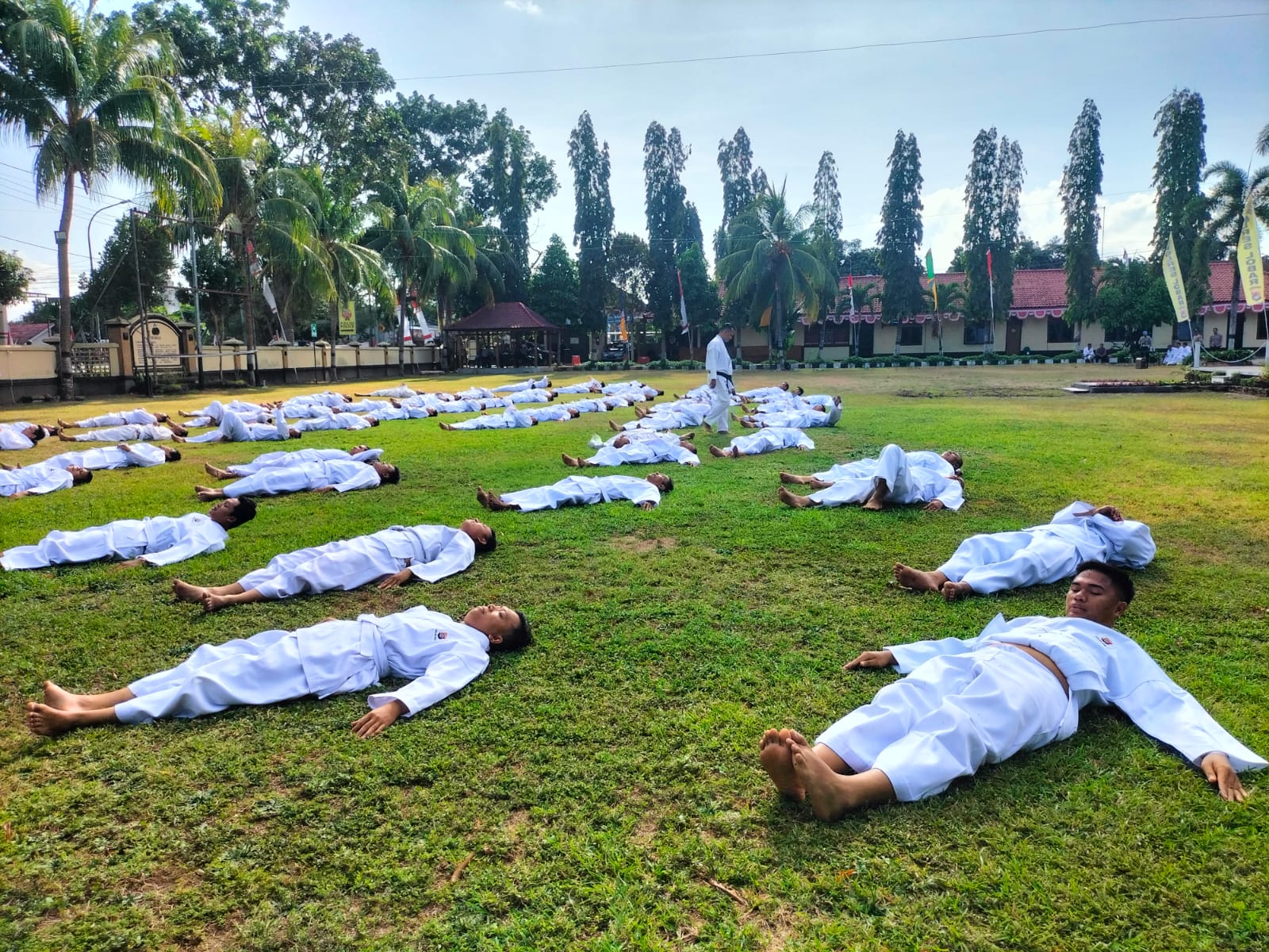 Syarat Mutlak UKP Polres Lombok Barat Gelar Latihan Beladiri Komprehensif