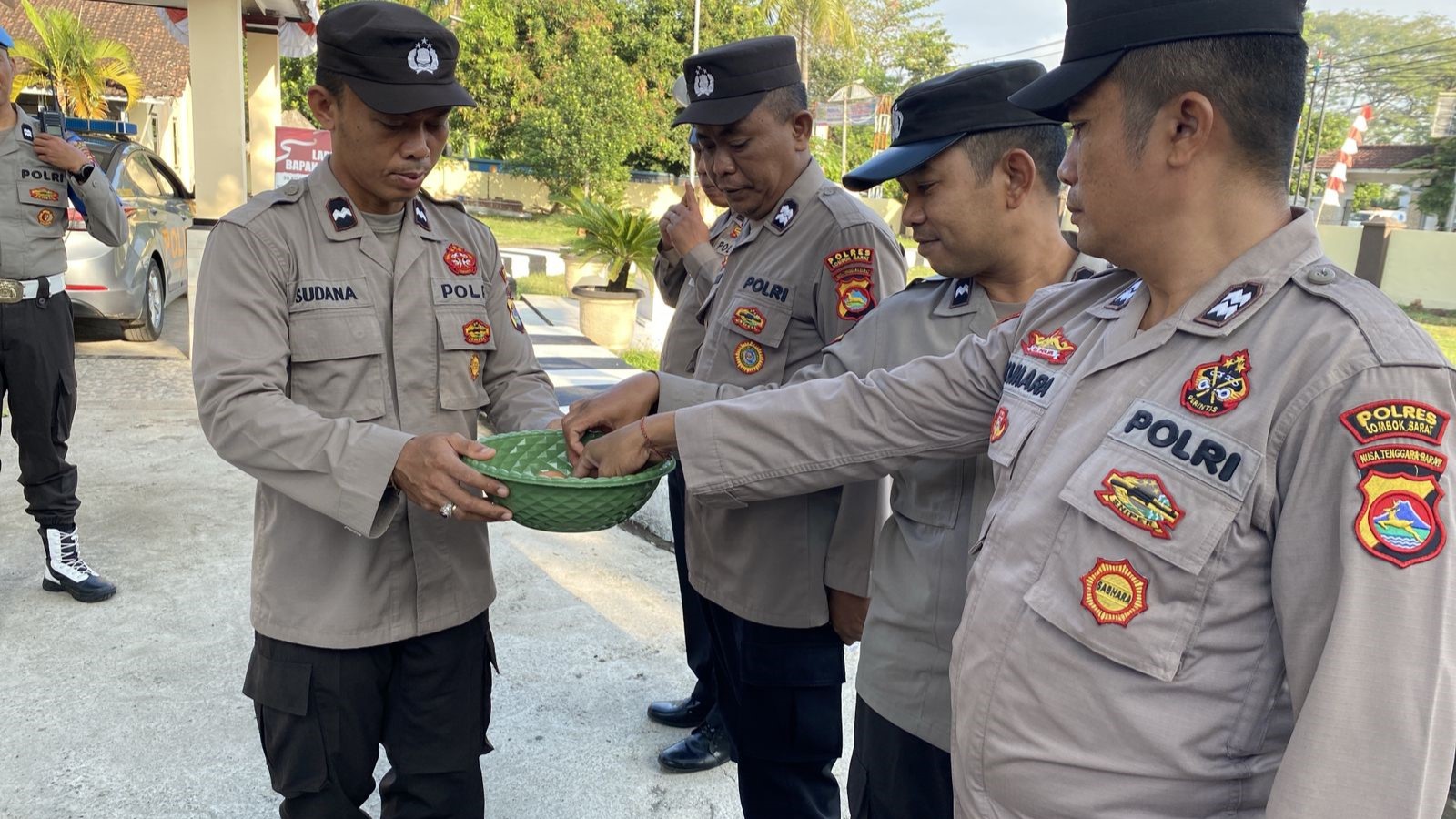 Telur dari Polisi, Senyum untuk Balita Stunting di Kediri