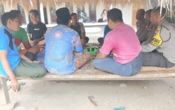 Jumat Curhat di Dusun Timbal, Polsek Sekotong Jalin Dialog Kamtibmas