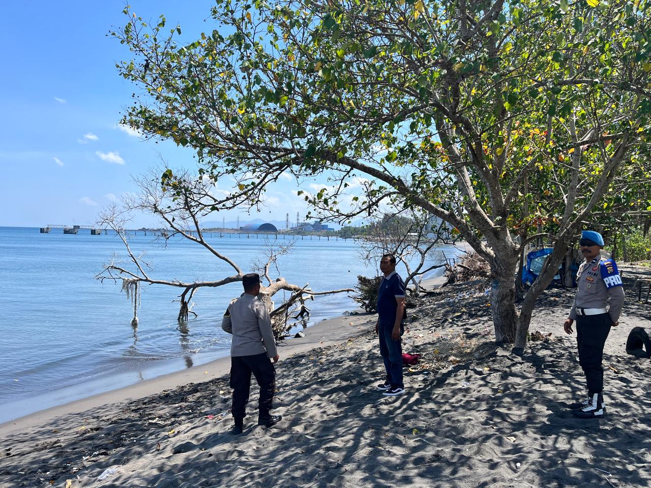 Pantai Induk Terpantau Aman, Himbauan Kapolsek Gerung untuk Liburan yang Nyaman