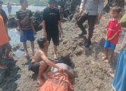 Polisi Lakukan Olah TKP Atas Penemuan Mayat di Pinggir Pantai Pandanan