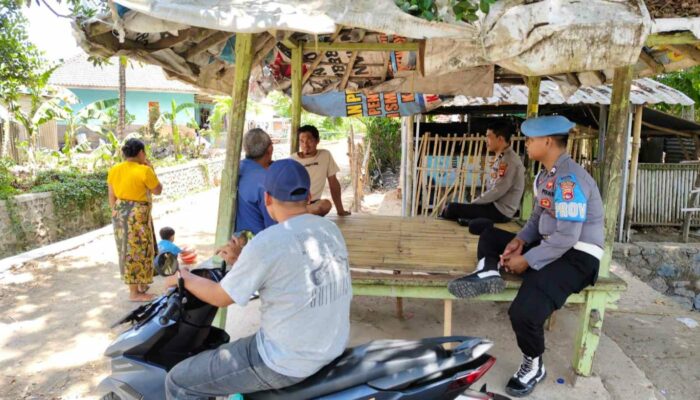 Kegiatan Rutin Polsek Lembar: Patroli di Pantai Cemare dan Desa Jakem