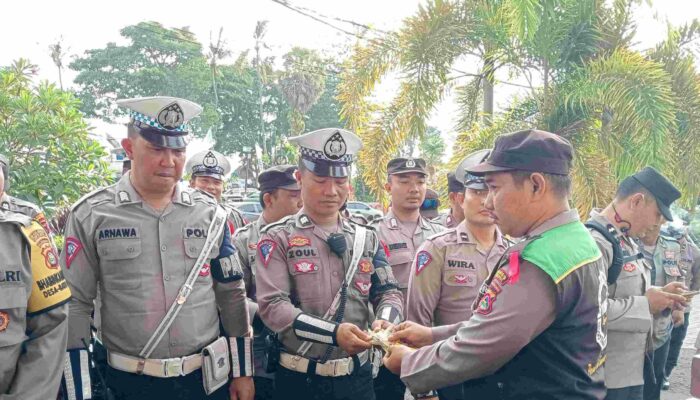 Dukung Kesehatan Anggota, Polres Lombok Barat Salurkan Bekal Gizi