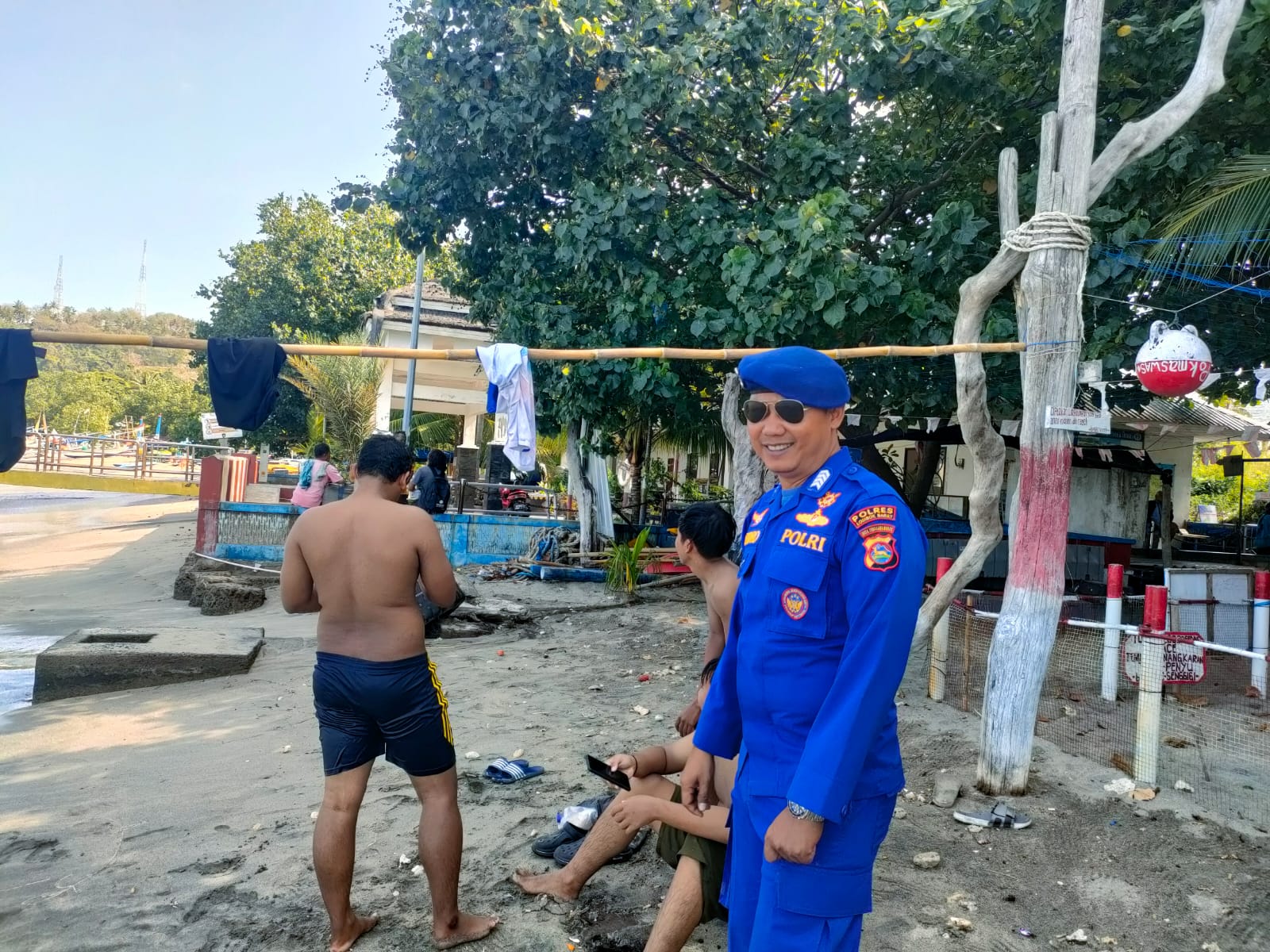 Polairud Polres Lombok Barat Gelar Patroli Rutin untuk Menjaga Keamanan Pantai dan Laut