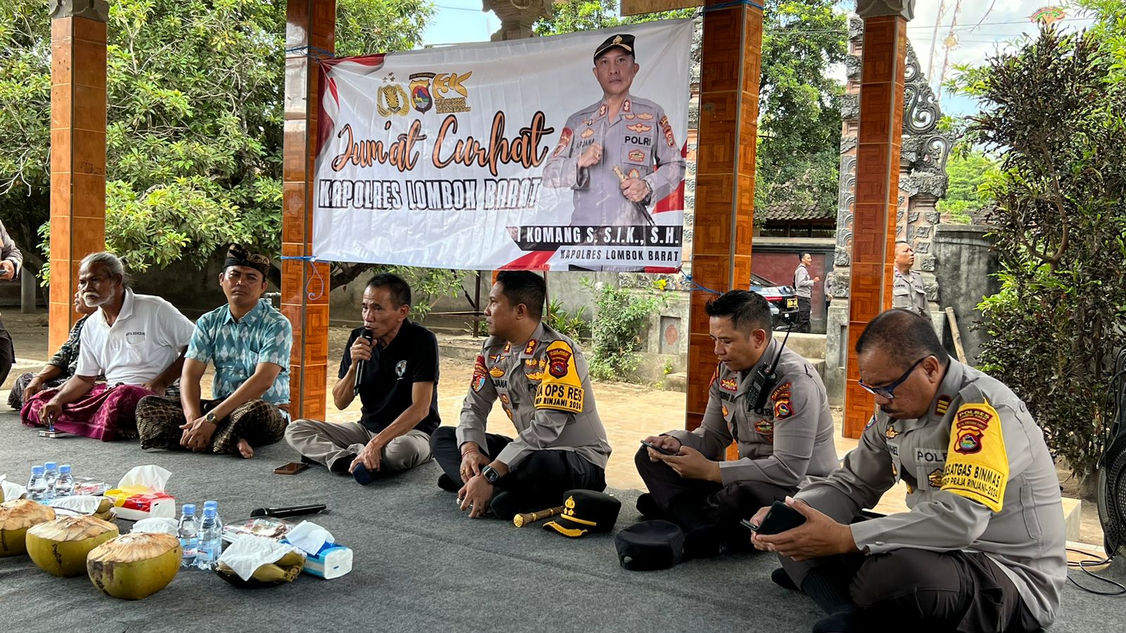 Polres Lombok Barat Gelar Jum'at Curhat, Masyarakat Sampaikan Keluhan Kamtibmas