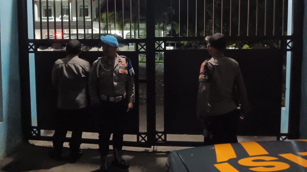 Patroli Malam Polsek Gerung Amankan Lombok Barat Pasca Pleno Pilkada