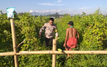 Polsek Kuripan Ajak Warga Manfaatkan Lahan untuk Ketahanan Pangan