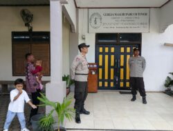 Polsek Maluk Lakukan Pengamanan Rumah Ibadah Jemaat Nasrani di Wilayah Kecamatan Maluk