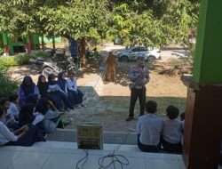 Sat Lantas Polres Lombok Utara Sosialisasikan Tertib Berlalu Lintas di SMPN 3 Gangga