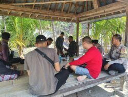 Bhabinkamtibmas Selong Belanak Aktif Gelar Patroli Dialogis, Ajak Masyarakat Jaga Kamtibmas.