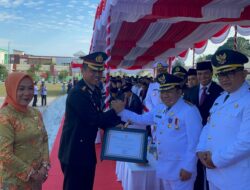 HUT ke-80 RI: Kapolres Lombok Utara Terima Penghargaan Inovasi Gowes Kamtibmas, Ketua Bhayangkari Diganjar Sebagai Penggerak Literasi