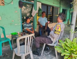 Sambang Warga, Bhabinkamtibmas Jontlak Ajak Masyarakat Jaga Keamanan Lingkungan