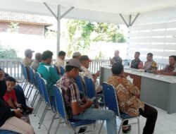 SINERGI BHABINKAMTIBMAS BERSAMA BABINSA DAN PEMERINTAH DESA MURA ADAKAN RAPAT KOORDINASI PERSIAPAN MAULIDAN