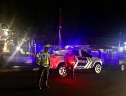 Satlantas Polres Dompu Laksanakan Blue Light Patrol dan Strong Point Malam Hari