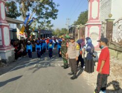 Polsek Pringgarata Amankan Karnaval HUT RI ke-80.
