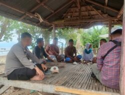 Polsek Langgudu Laksanakan Jum’at Curhat di Desa Sambane, Terima Keluhan Warga Soal Kenakalan Remaja