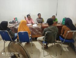 BHABINKAMTIBMAS DESA JAMBU MEDIASI KONFLIK WARGA HINGGA DAMAI