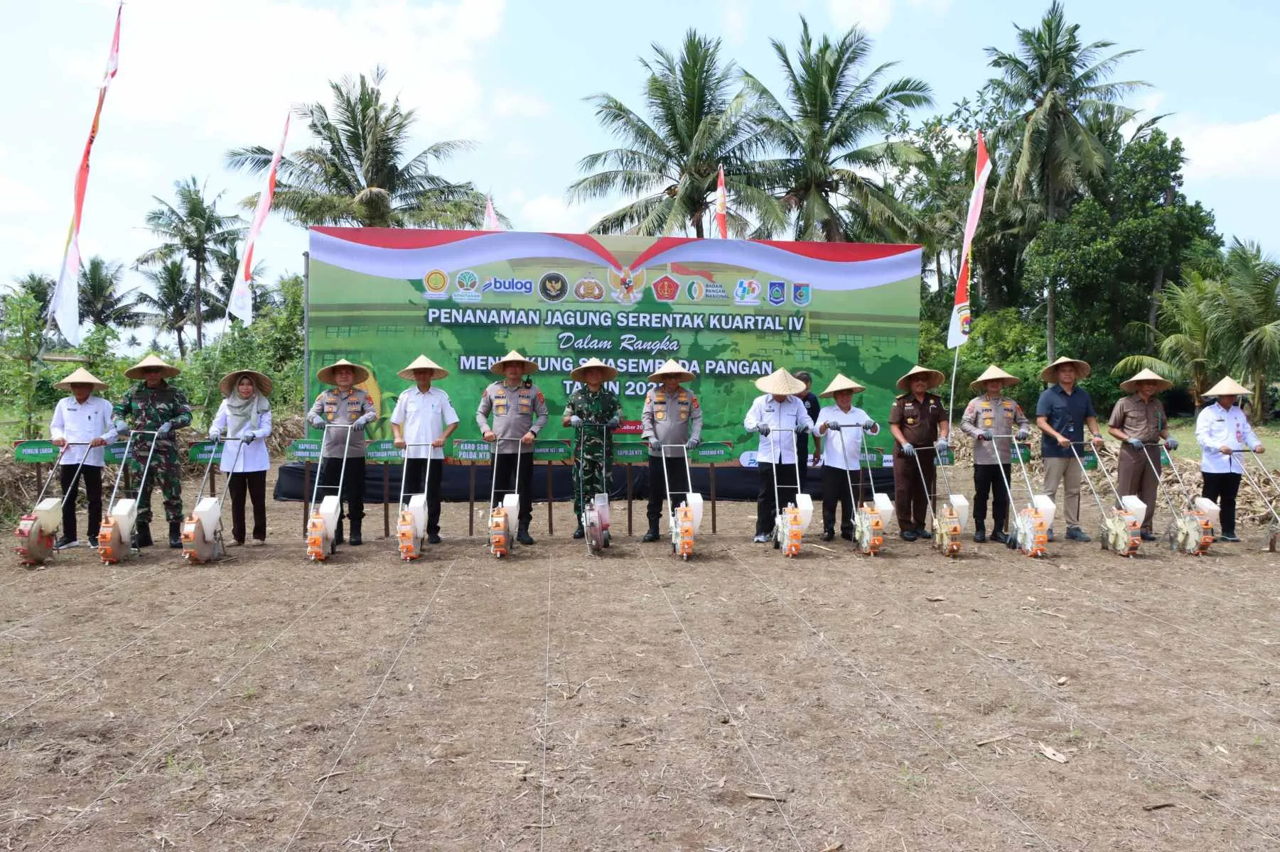 Ketahanan Pangan Dimulai dari NTB, Polri Kawal Penanaman Jagung Serentak