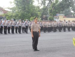 Polres Loteng Gelar Upacara Korps Raport Kenaikan Pangkat Pengabdian.