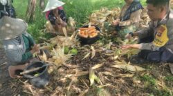 Bhabinkamtibmas Kuranji Dalang Jadi Penjaga Harga Jagung Petani