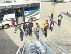 Satgas Damai Cartenz dan Polres Yahukimo Serahkan Tersangka Kasus Penyerangan Nakes dan Guru ke Kejaksaan Jayawijaya