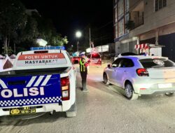 Blue Light Patroli dan Strong Point Malam, Sat Lantas Polres Dompu Jaga Kamseltibcar Lantas