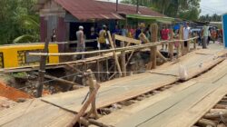 POLDA SUMUT BANGUN JEMBATAN DARURAT DI TAPTENG, PULIHKAN AKSES WARGA DAN JALINSUM