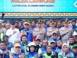 Polri Perkuat Kemitraan dengan Ojek Online: Polda Lampung Gelar Bakti Sosial dan kesehatan pada Apel Ojol Kamtibmas Nasional 2025