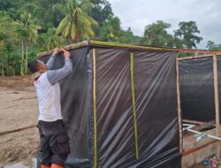 Brimob Polda Sumut Bangun MCK dan Tandon Air Bersih untuk Korban Banjir Bandang di Batang Toru
