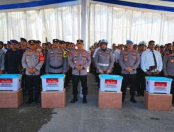 Wujud Empati, Kapolri Beri Bantuan kepada Anggota Polri Korban Bencana di Sumbar