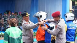 Polri Perkuat Kemitraan dengan Ojek Online: Polda Lampung Gelar Bakti Sosial dan kesehatan pada Apel Ojol Kamtibmas Nasional 2025