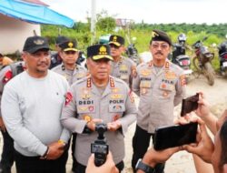 Wakapolri Tinjau Lokasi Banjir Aceh Tamiang, Pastikan Bantuan Logistik Hingga Peralatan Khusus Segera Dikirim