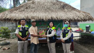 Bid Dokes Polda NTB Gelar Bakti Kesehatan dan Bagi Sembako