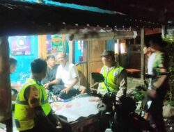Patroli Dialogis Polsek Seteluk Jaga Kamtibmas di Desa Seteluk Tengah