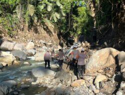 Tim SAR Resimen II Pas Pelopor Normalisasi Sungai dan Dukung Pembangunan Huntara di Agam