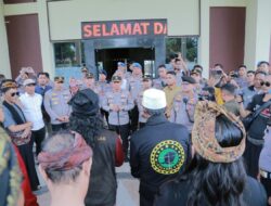 Laskar Sasak Gelar Aksi Konstitusional Dukung Gubernur Iqbal di Polda NTB, Situasi Tetap Kondusif