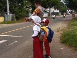 Bhabinkamtibmas Desa Goa Laksanakan Giat Rawan Pagi di Depan SD Negeri 1 Goa